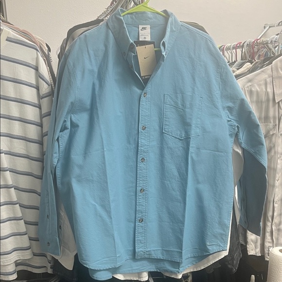 Nike Life Men's Oversized Sky Blue Button-Down Oxford Shirt - Picture 1 of 7